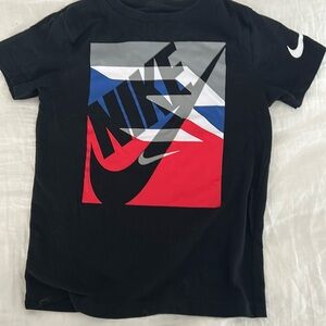 Nike tshirt boys small